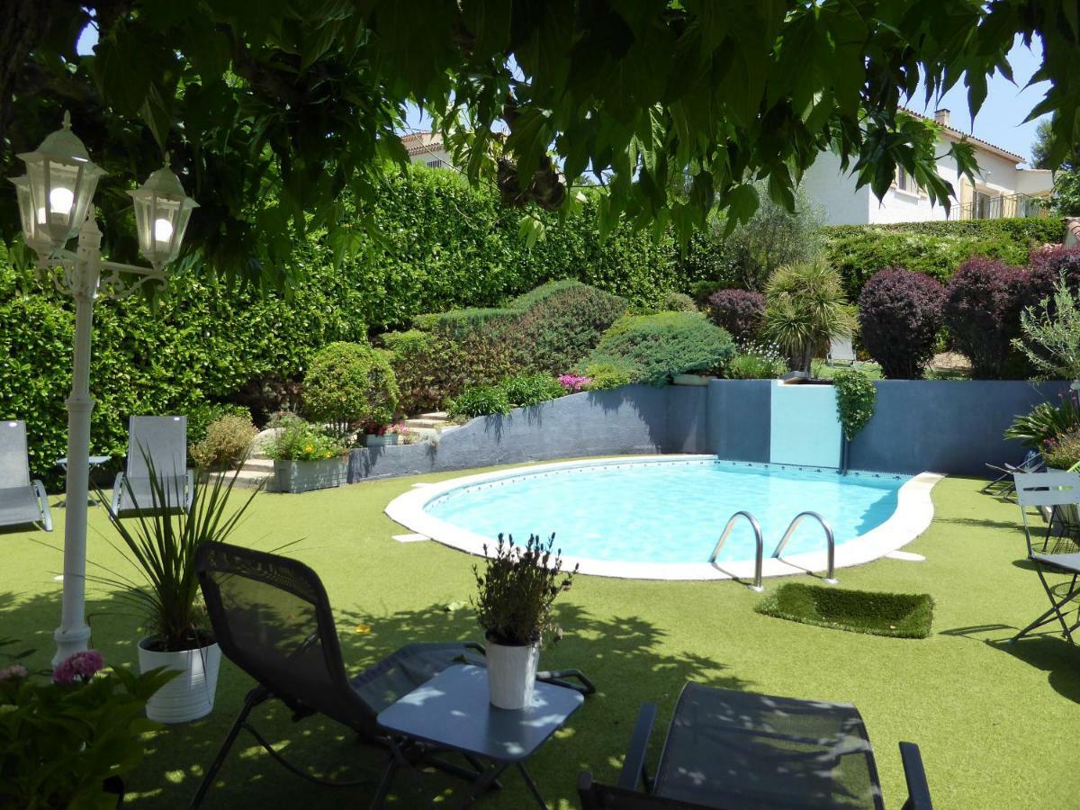 Logis Hotel La Feniere La Bouilladisse المظهر الخارجي الصورة